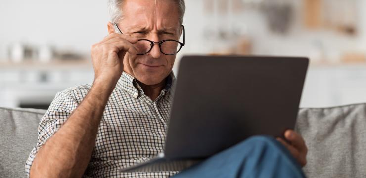 With advancing age, our bodily functions deteriorate. This process particularly affects vision, in part because of the influence of free radicals on the extremely delicate structures of the eye. But most certainly, today’s eyes are also very much affected by uninterruptedly staring at cellphone, tablet, computer and TV screens. People begin to notice their deteriorating eyesight not only when the images become less sharp, but also when they experience impairment of night vision.